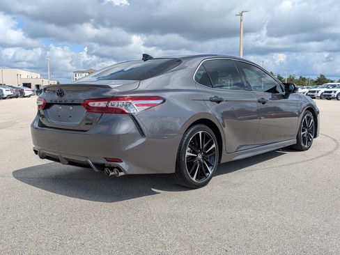 Used 2020 Toyota Camry XSE FWD image 5