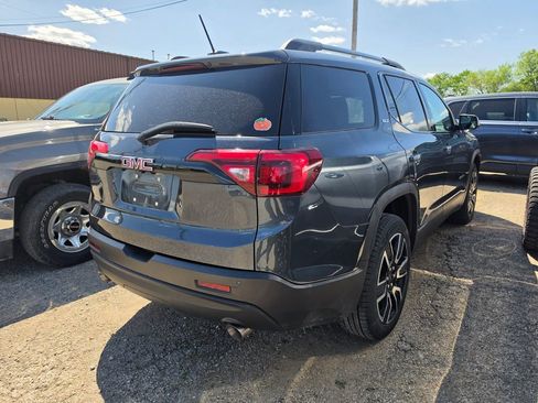 Used 2019 GMC Acadia SLT w/ Black Edition image 2
