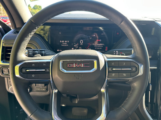 Used 2025 GMC Yukon Elevation w/ Elevation Premium Package AWD/4WD image 30