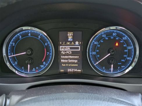 Used 2017 Toyota Corolla SE image 26