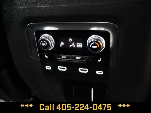 Used 2021 GMC Yukon Denali w/ Denali Ultimate Package AWD/4WD image 24