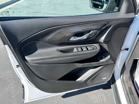 Used 2021 GMC Terrain SLT w/ Infotainment Package II image 8