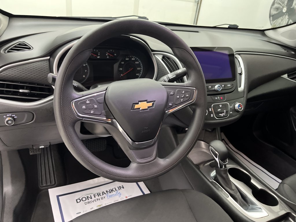 Used 2021 Chevrolet Malibu LS FWD image 15