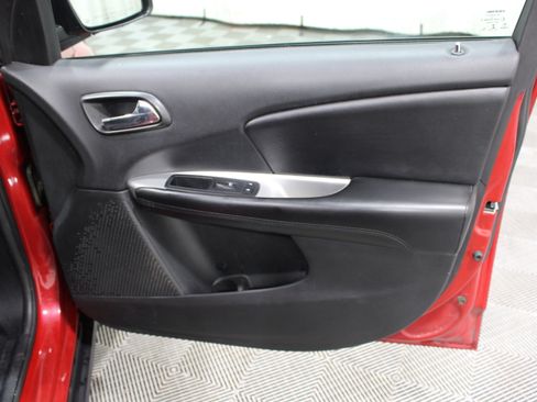 Used 2018 Dodge Journey SE FWD image 22