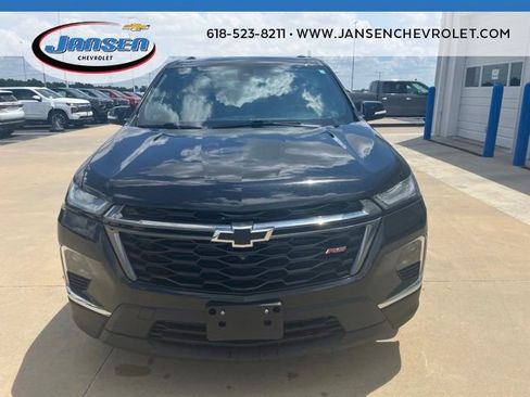 Used 2023 Chevrolet Traverse RS w/ LPO, Floor Liner Package FWD image 2