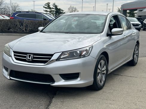 Used 2013 Honda Accord LX image 3