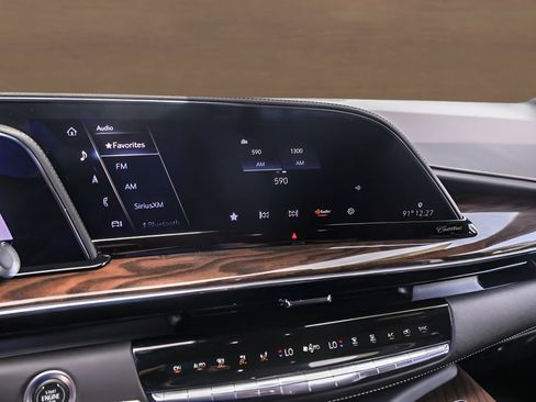 Certified 2024 Cadillac Escalade Sport Platinum w/ LPO, ONYX Package AWD/4WD image 16