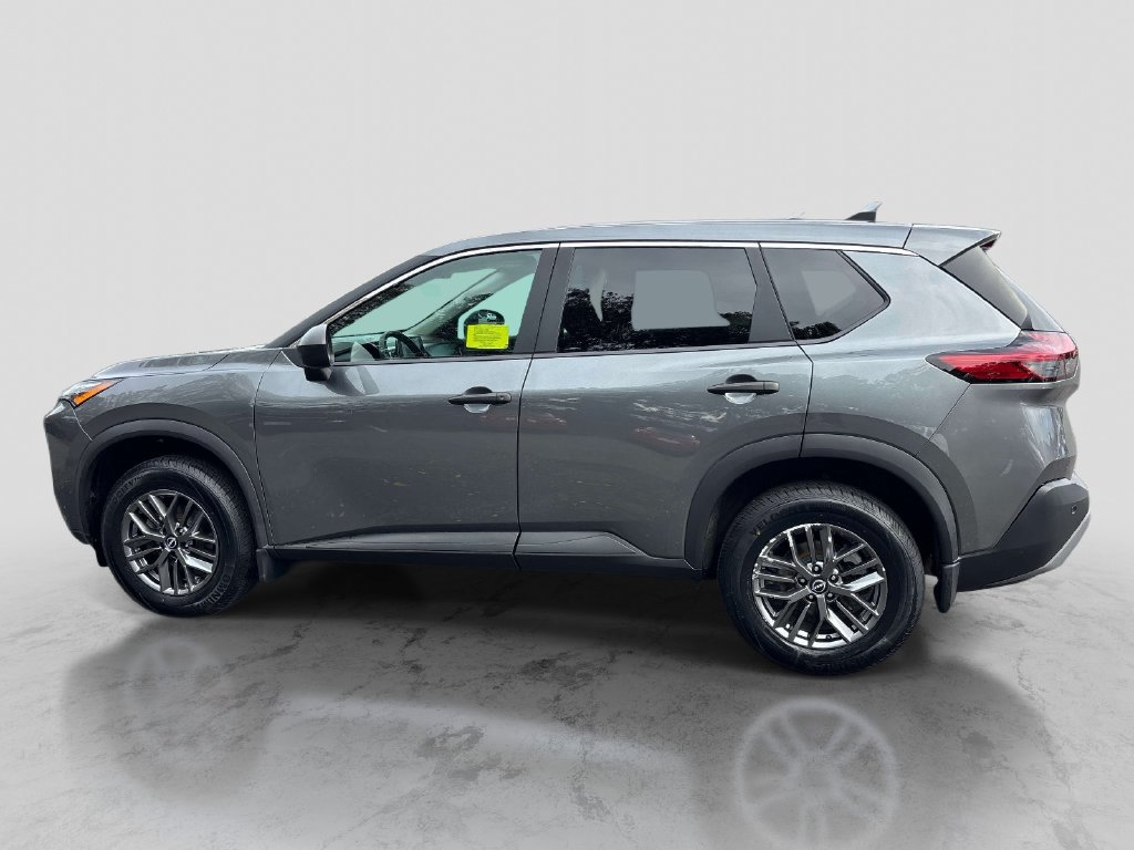 Used 2023 Nissan Rogue S AWD/4WD image 2