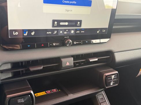 New 2026 Toyota RAV4 XSE AWD/4WD image 19