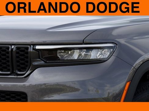New 2025 Jeep Grand Cherokee L Altitude RWD image 10