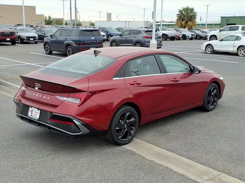 New 2026 Hyundai Elantra SEL Sport image 5