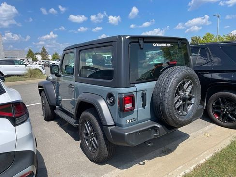 Used 2026 Jeep Wrangler Sport AWD/4WD image 6