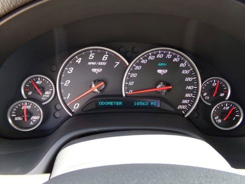 Used 2013 Chevrolet Corvette Grand Sport w/ 3LT Preferred Equipment Group RWD image 21