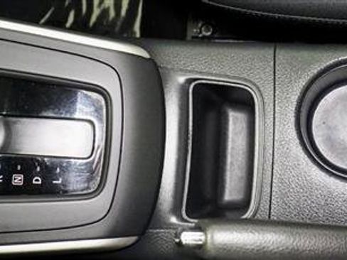 Used 2016 Nissan Sentra SV w/ Style Package image 21