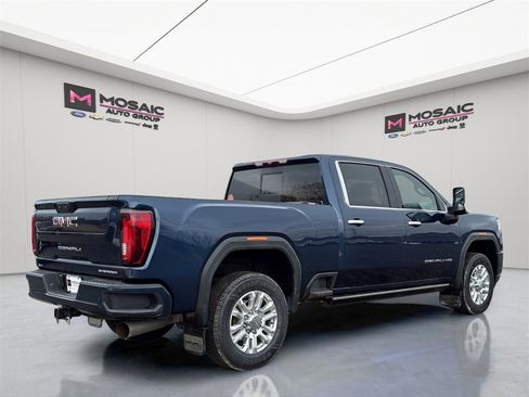 Used 2022 GMC Sierra 3500 Denali image 8