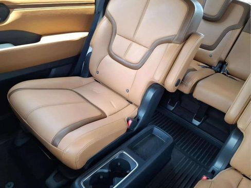 Used 2025 Nissan Armada SL w/ Captain's Chari Seat Package RWD image 17