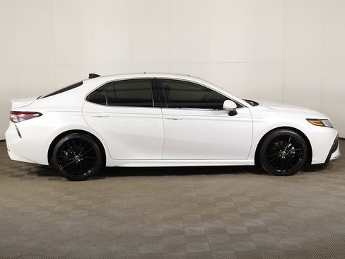 Used 2024 Toyota Camry XSE w/ Navigation Package image 21