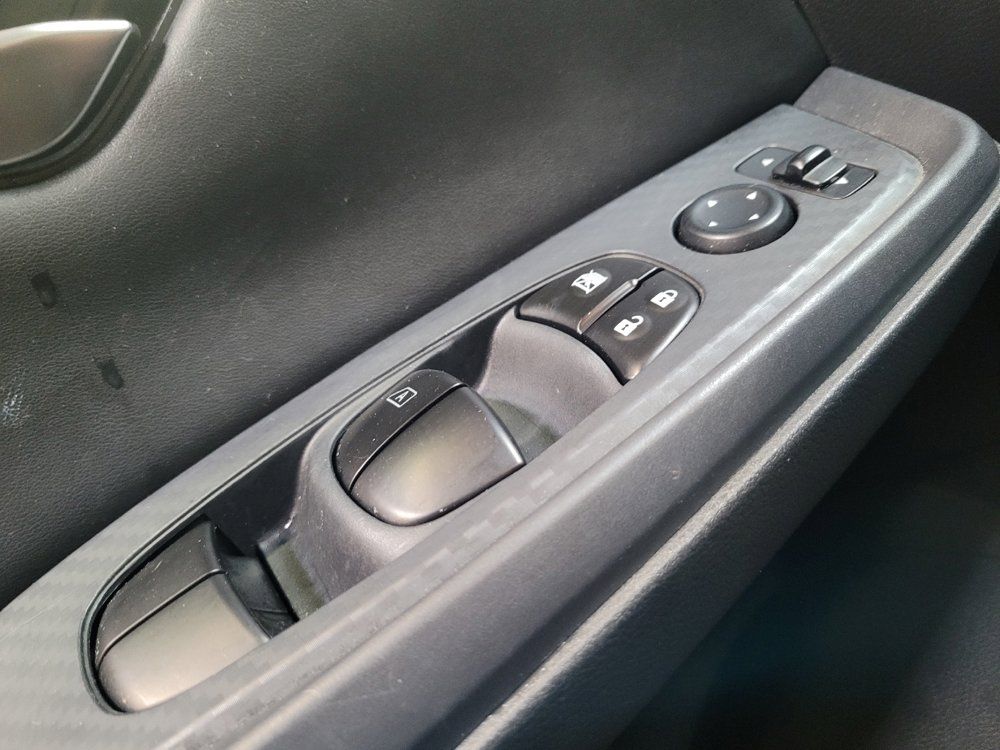 Used 2020 Nissan Sentra S FWD image 27