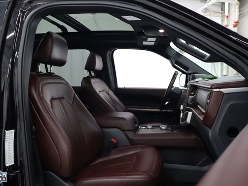 Used 2024 Ford Expedition Max Limited image 33
