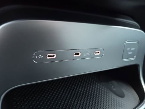 New 2026 Hyundai Ioniq 9 SE image 37