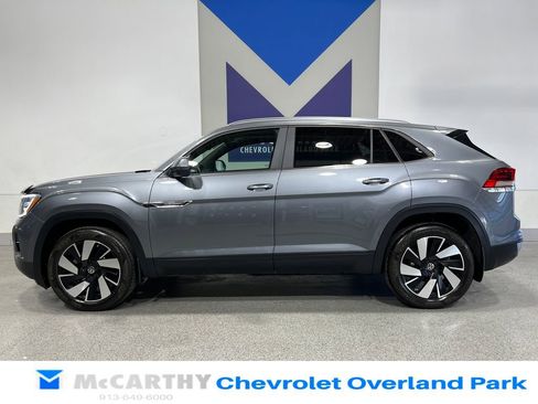 Used 2024 Volkswagen Atlas Cross Sport SE w/ Panoramic Sunroof Package AWD/4WD image 8