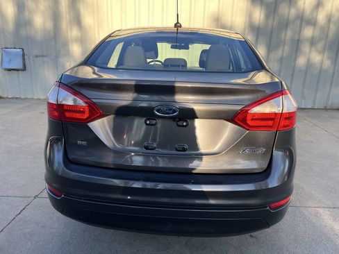 Used 2018 Ford Fiesta SE image 4