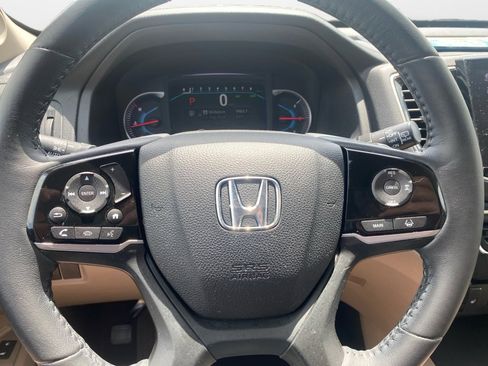 Used 2022 Honda Pilot Touring image 13