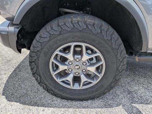 Certified 2025 Ford Bronco Badlands AWD/4WD image 11