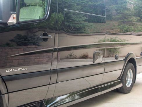 Used 2017 Mercedes-Benz Sprinter 3500 image 11