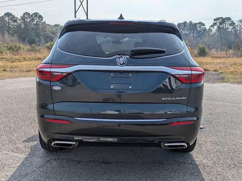Used 2019 Buick Enclave Essence image 5