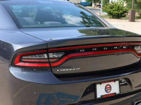 Used 2017 Dodge Charger SE w/ Popular Equipment Group image 28