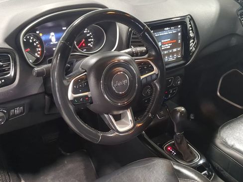 Used 2018 Jeep Compass Limited w/ Navigation Group FWD image 12