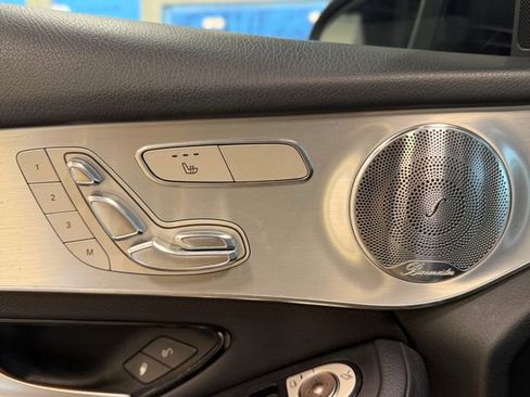 Used 2017 Mercedes-Benz GLC 300 4MATIC image 19