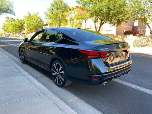 Used 2019 Nissan Altima 2.5 Platinum AWD/4WD image 14