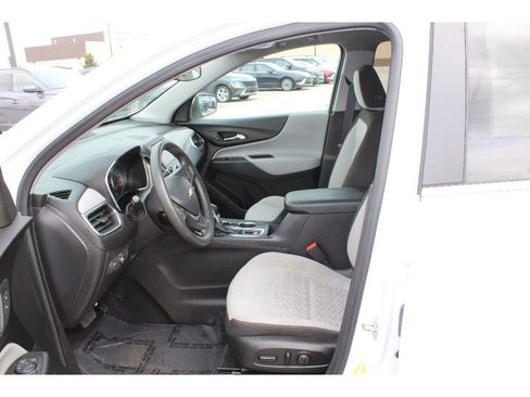 Used 2023 Chevrolet Equinox LT image 10