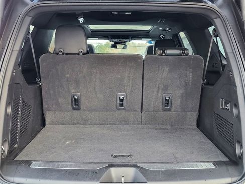 Used 2025 GMC Yukon XL AT4 image 31