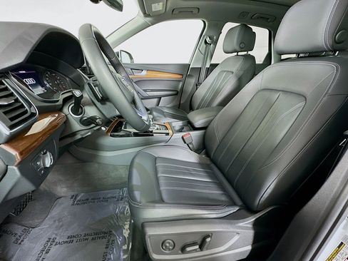 Used 2023 Audi Q5 2.0T Premium w/ Convenience Package image 18