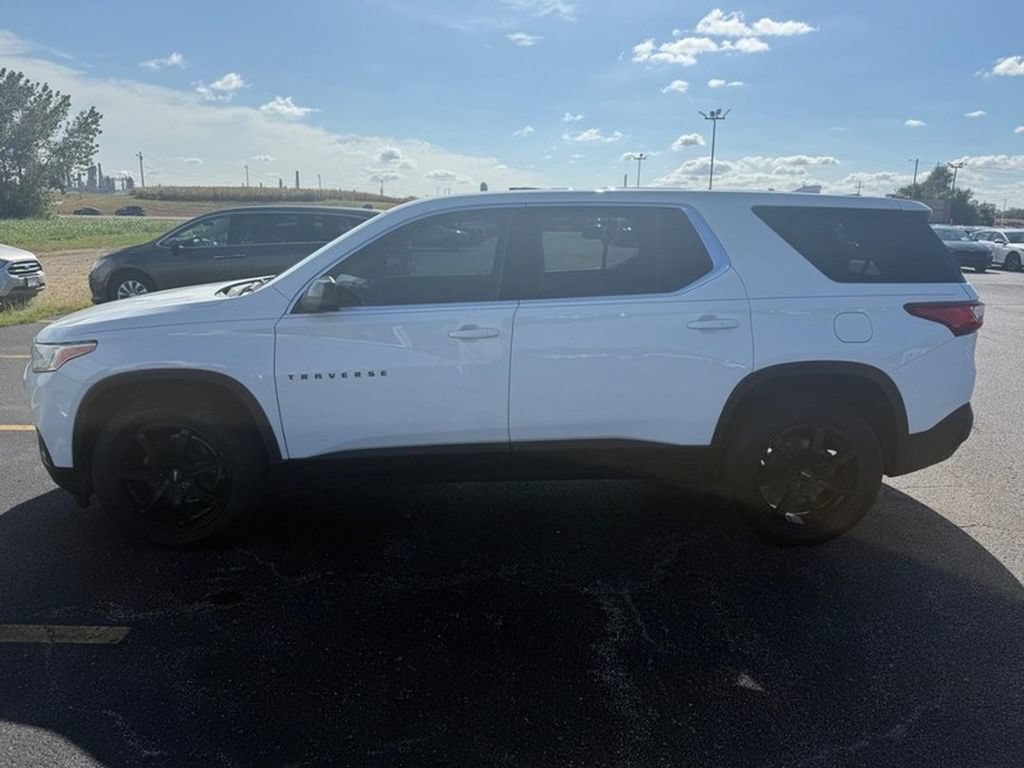 Used 2021 Chevrolet Traverse LS AWD/4WD image 4
