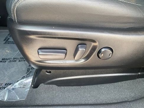 Used 2020 Toyota Sienna SE w/ SE Preferred Package FWD image 18