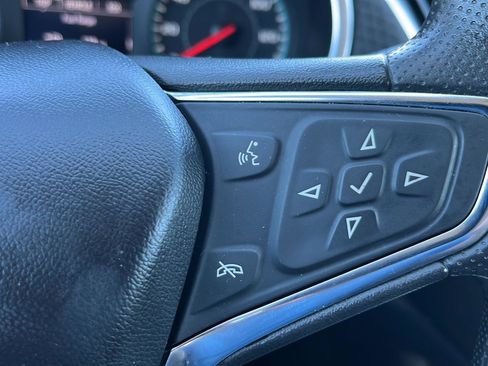 Used 2021 Chevrolet Malibu LT image 22