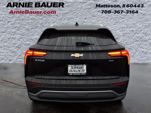 Used 2024 Chevrolet Blazer EV LT image 8