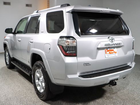 Used 2024 Toyota 4Runner SR5 Premium AWD/4WD image 9