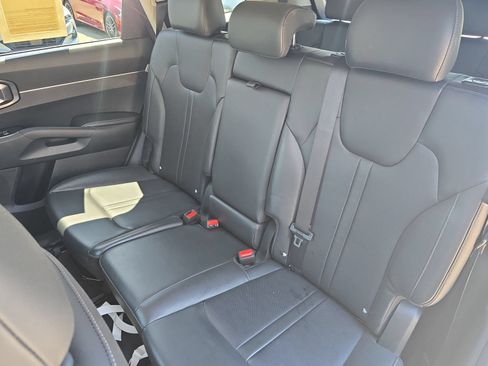 Used 2025 Kia Sorento S w/ Panoramic Sunroof Package FWD image 15