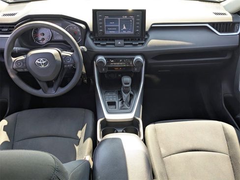 Used 2019 Toyota RAV4 LE image 17