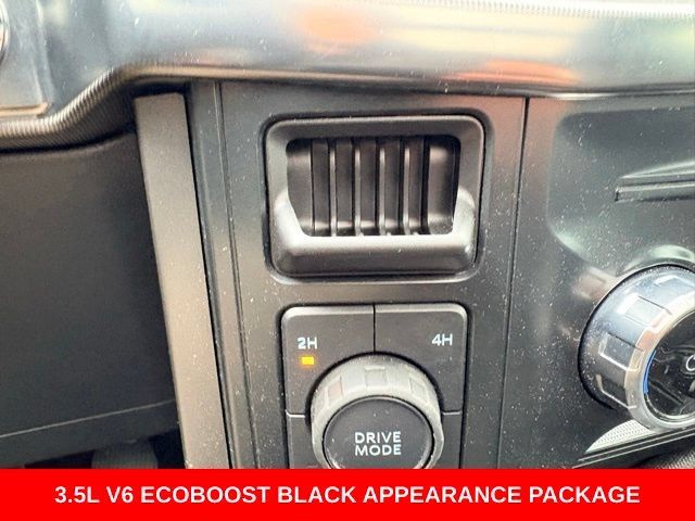 Used 2025 Ford F150 Lariat AWD/4WD image 29