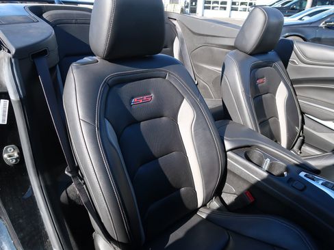 Used 2019 Chevrolet Camaro SS image 34