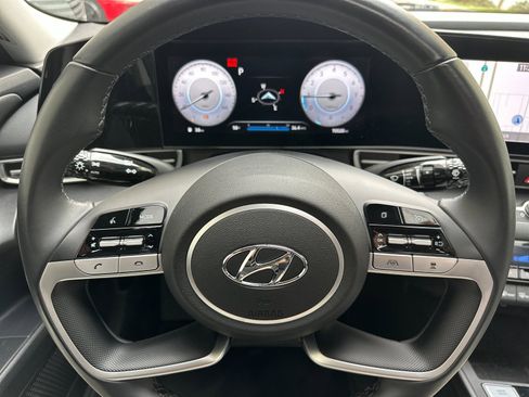 Used 2022 Hyundai Elantra Limited w/ Cargo Package image 24