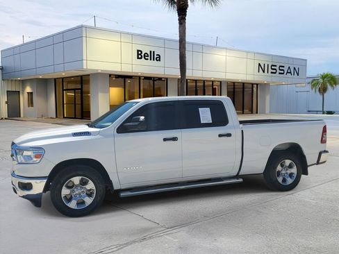 Used 2023 RAM 1500 2WD Crew Cab image 2