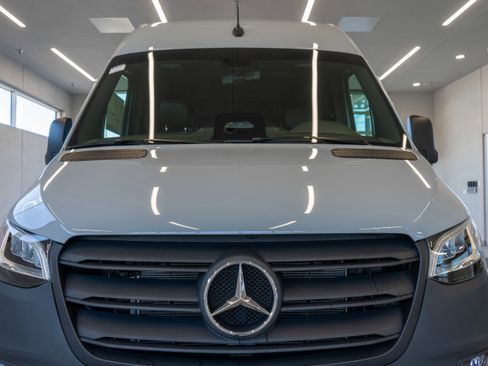 New 2025 Mercedes-Benz Sprinter 2500 image 18