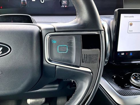 Used 2025 Ford Expedition Max Platinum w/ Stealth Performance Package image 29